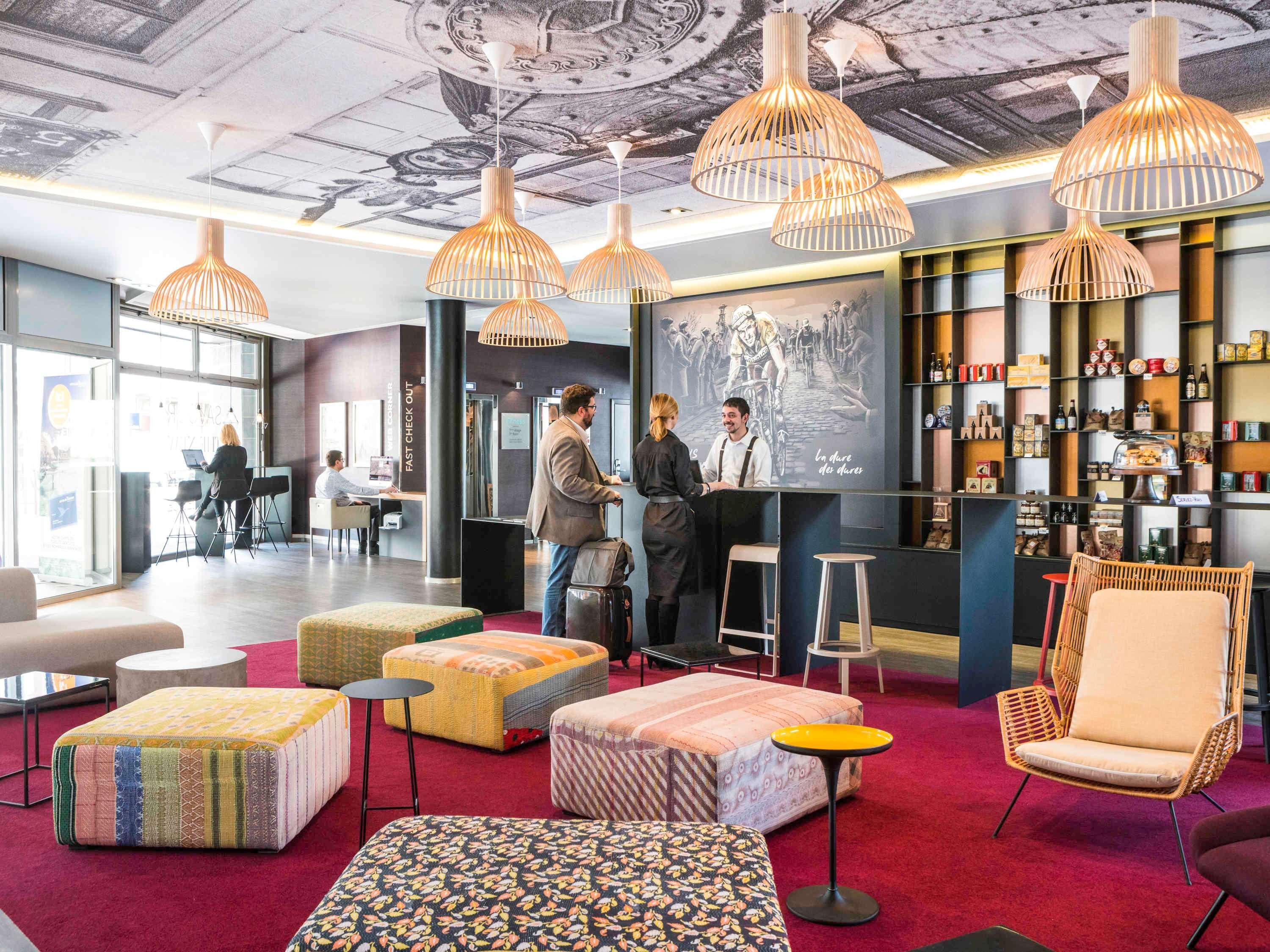 Novotel Lille Centre Gares Exterior photo
