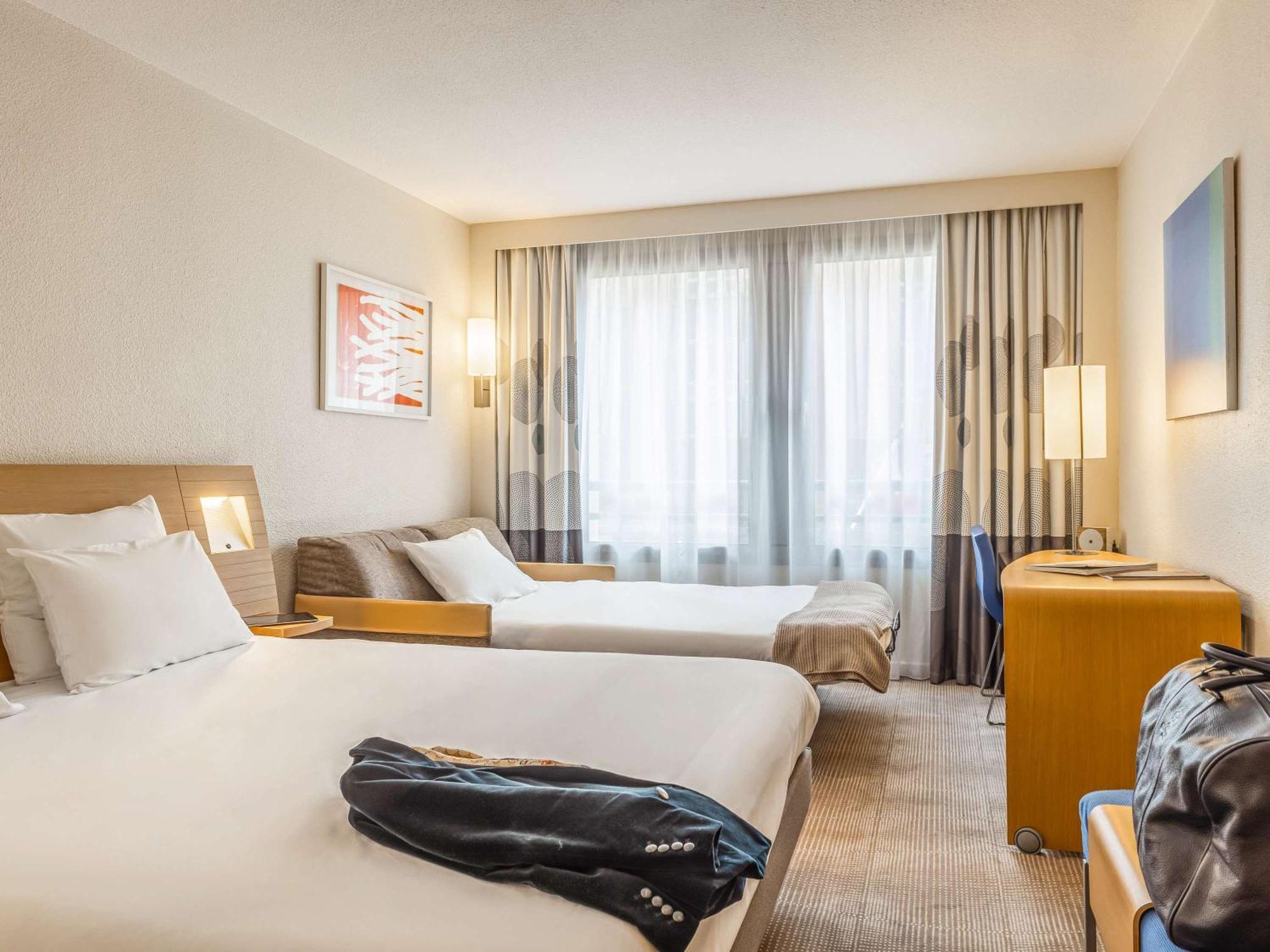 Novotel Lille Centre Gares Exterior photo